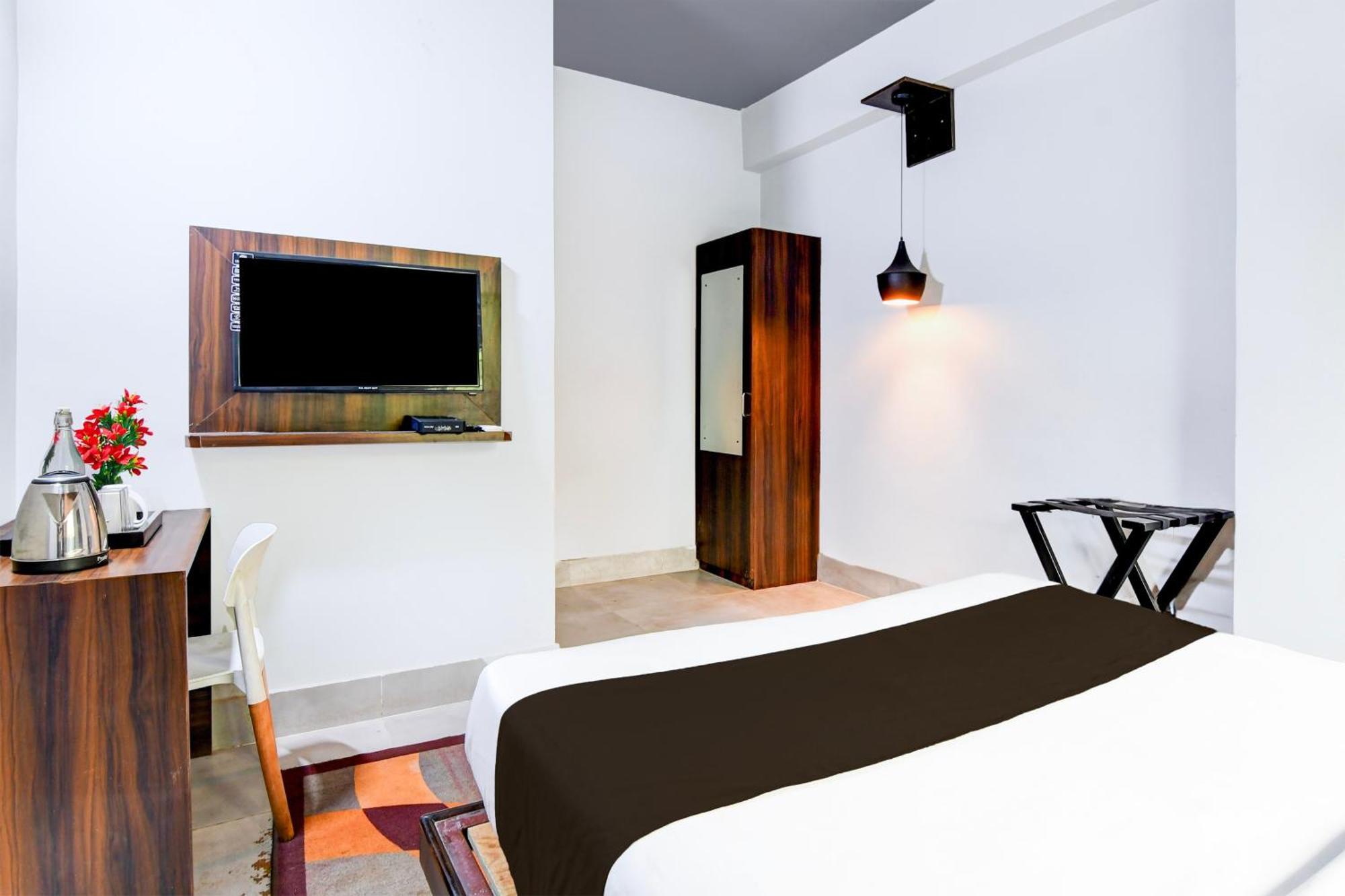 Super Townhouse Chandrasekharpur Bhubaneswar Esterno foto